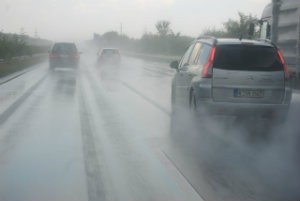 car accidents rainy weather cause of accidents