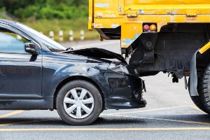 common type large truck accidents automobile accidents large commercial trucks roadway accident