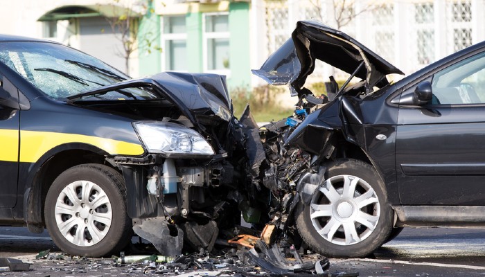 head on collision motor vehicle avoid a head on collision